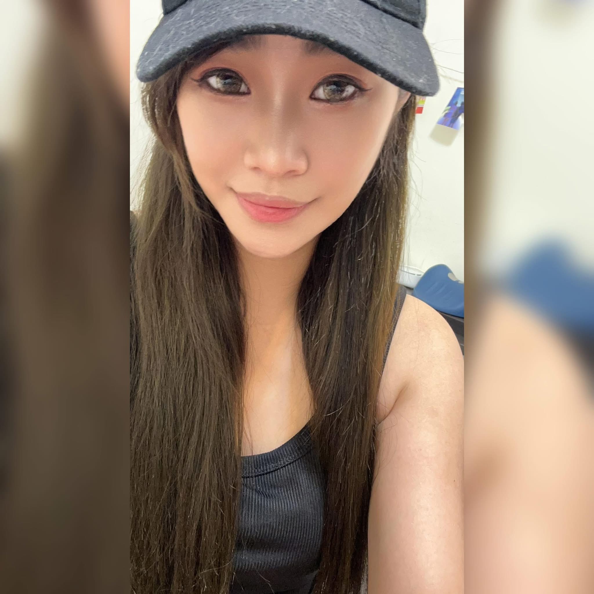 Japanese Emi Fukuda